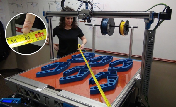 Maggiori informazioni su "Una stampante 3D enorme? Si chiama 3DP1000"