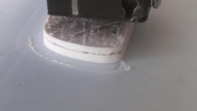 Bordo discontinuo.jpg